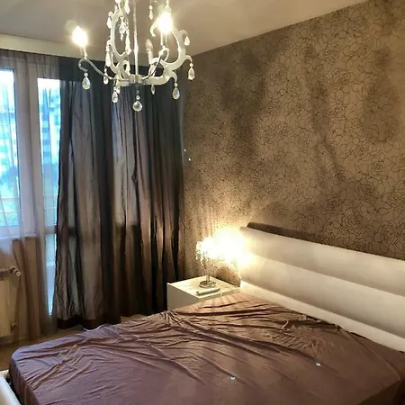 Luxury And Modern In A Quiet Area Apartment *