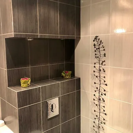 Apartment Luxury And Modern In A Quiet Area *